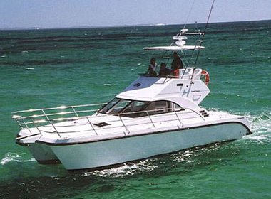 catamaran_a_moteurs_LC350